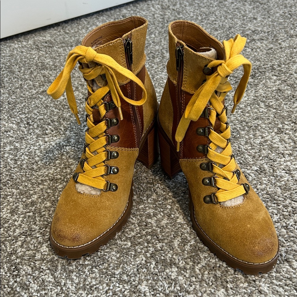 Frye & Co. Brown/Yellow Lace-Up Ankle Boots